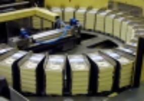 Причины появления денег: бумажных, кредитных и цифровых.