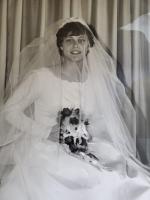 А вот и невеста